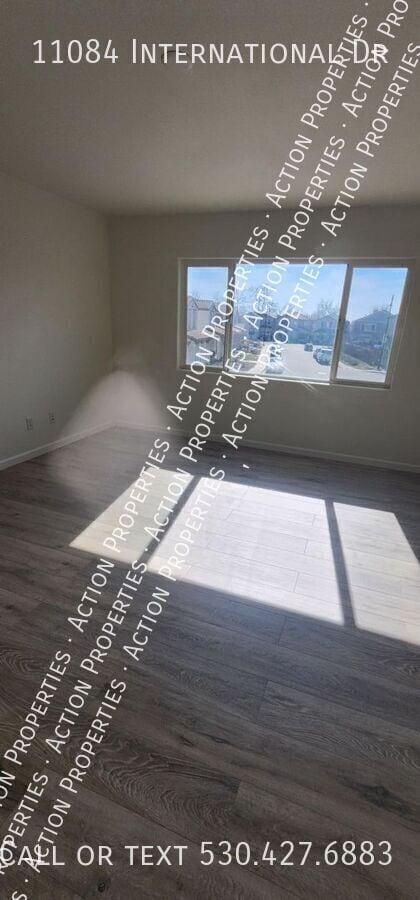 Building Photo - 11084 International Dr