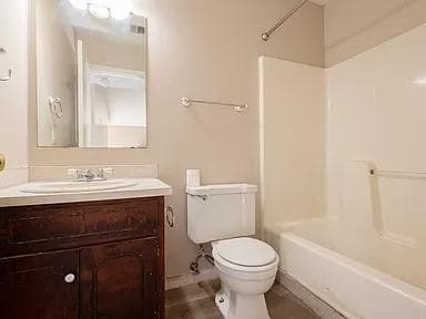 Building Photo - 5873 Laurel Oak Dr