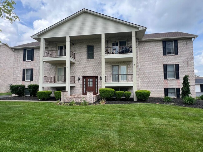 Building Photo - 816 Pearson Cir