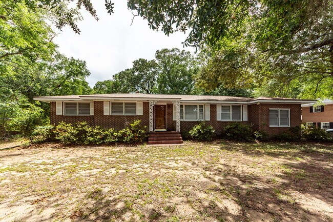 Building Photo - 453 Wade Hampton Dr