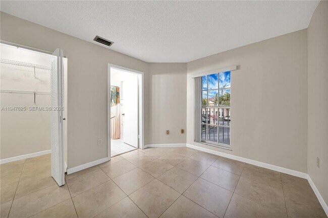 Building Photo - 14325 SW 57th Ln