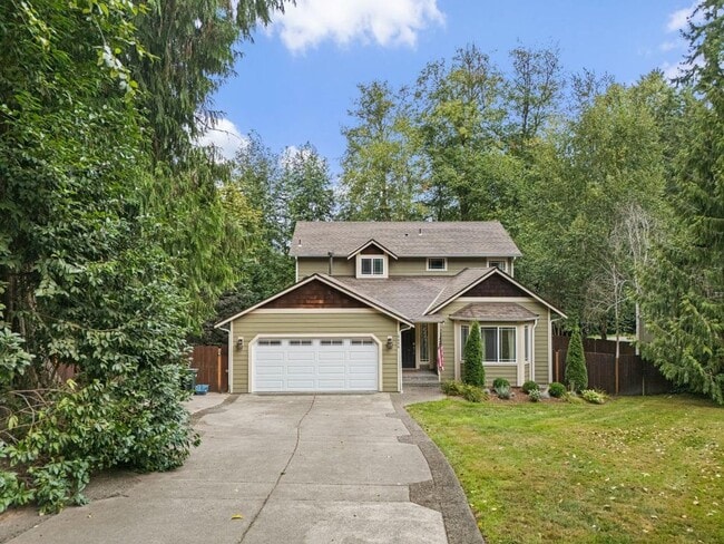 Primary Photo - Spacious 3-Bed Home w/ AC, RV Parking & Hu...
