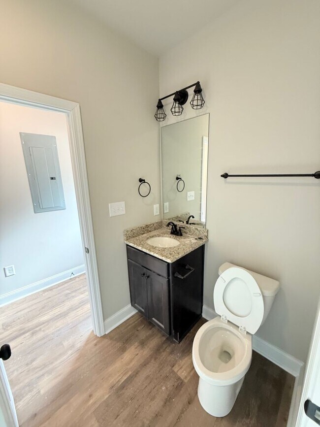 Building Photo - 4 Bedroom/4 Bath House off of Will Hunter Road! Pre-leasing Now!