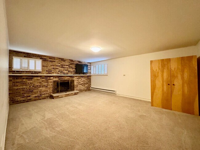 Building Photo - PATTERSON SAND POINT