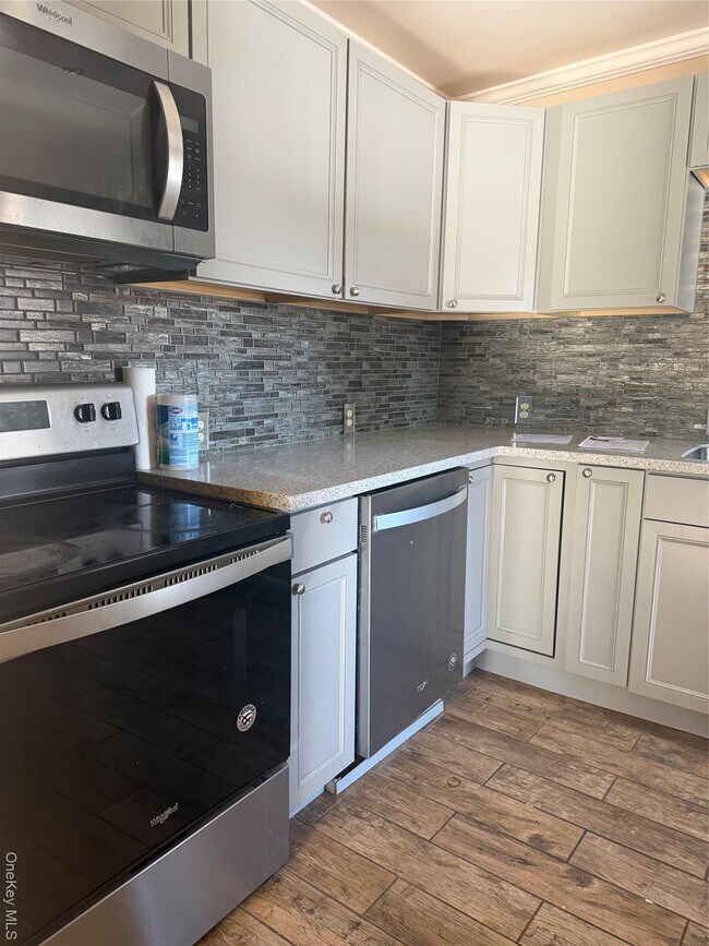 Building Photo - 51 Fallkill Ave