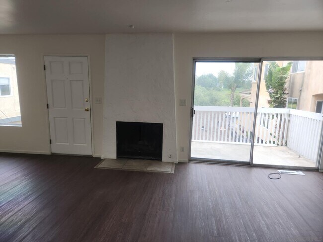 Building Photo - 4373 W Point Loma Blvd