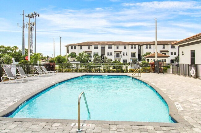 Building Photo - 15540 SW 136th St