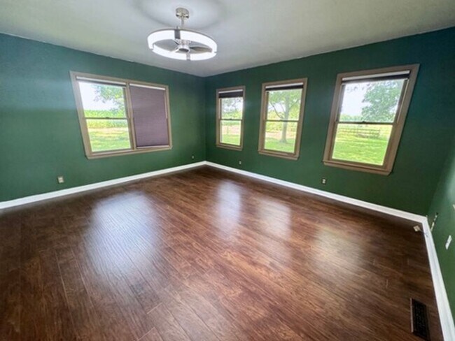 Building Photo - 3-Bedroom Country Home on Nearly 5 Acres with Detached Garage