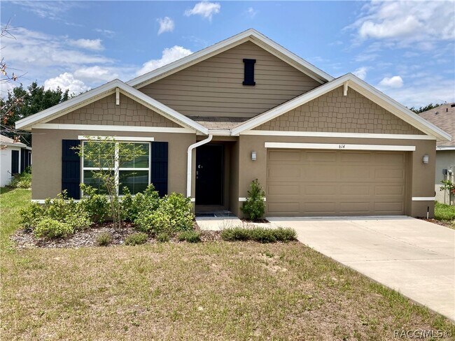 Building Photo - 614 W Fairways View Dr