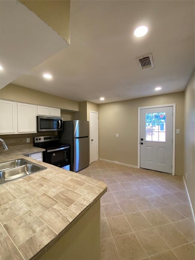 Building Photo - 10307 Burmaster Ln