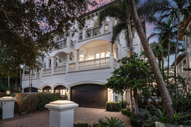 Building Photo - 549 NE 19th Ave