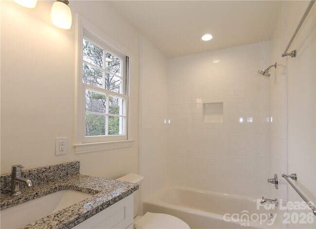 Building Photo - 4808 Walden Ct