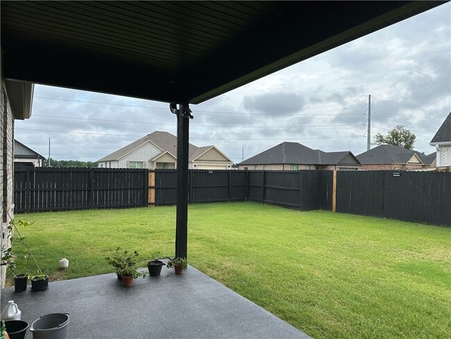 Building Photo - 204 Vicks Cir