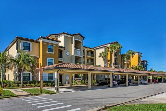Building Photo - Available from Jun 1st as a furnished annual 2BR/2BA+Den Condo in Treviso Bay!