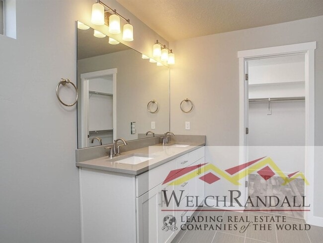 Building Photo - 3 bed 2.5 Bath Single-Family Home in Farmi...