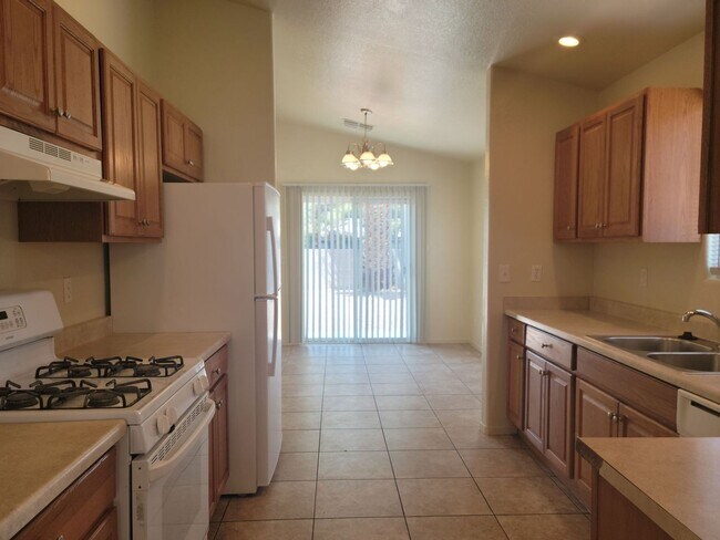 Building Photo - Single Story 3-Bedroom