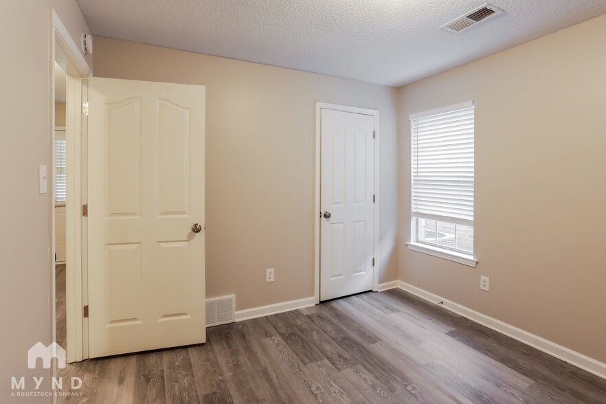 Building Photo - 1142 Cross Valley Cove