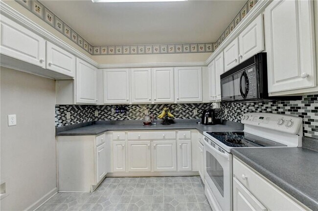 Building Photo - 236 Windy Cir