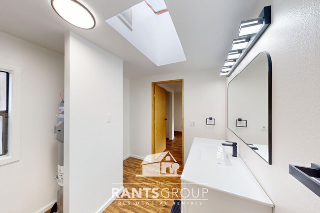 Building Photo - Fully remodeled 2 Bedroom, 2 Bath rambler! Huge Fenced Yard!