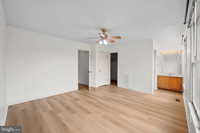 Building Photo - 6591 Ewald Ct