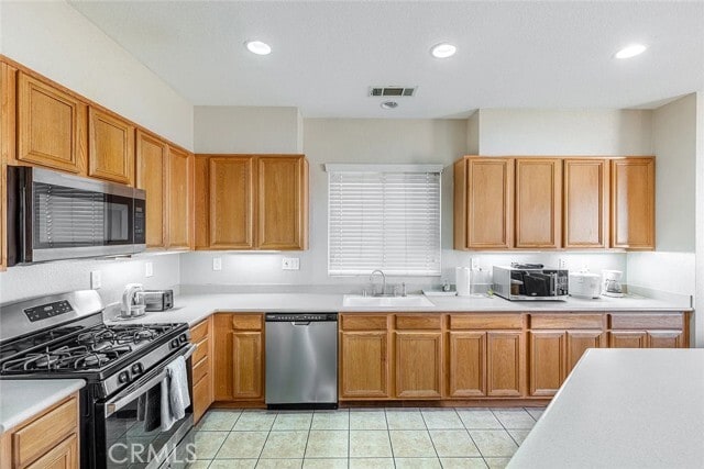 Building Photo - 16526 Braeburn Ln