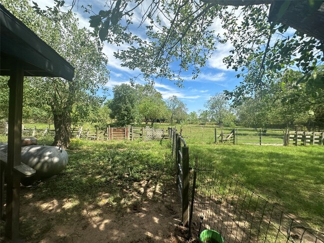 Building Photo - 20314 Great Lake St