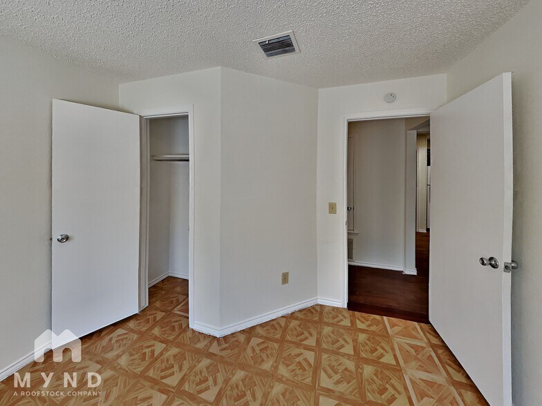 Building Photo - 11903 Garden Terrace Dr