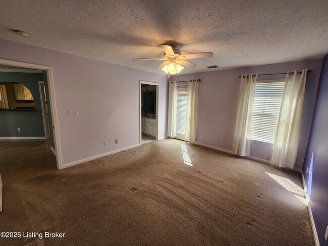 Building Photo - 10828 Glenway Pl