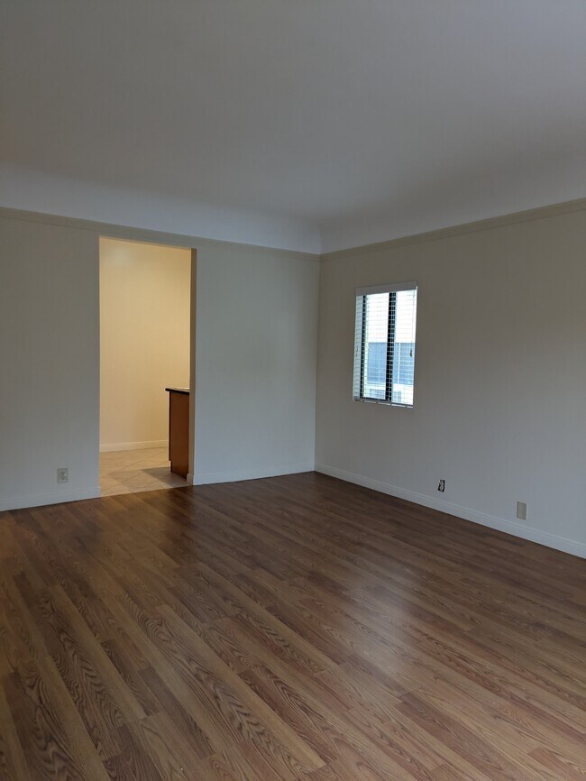 Building Photo - 420 N Spaulding Ave