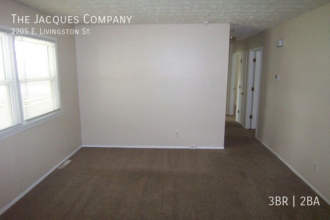 Building Photo - 2205 E Livingston St