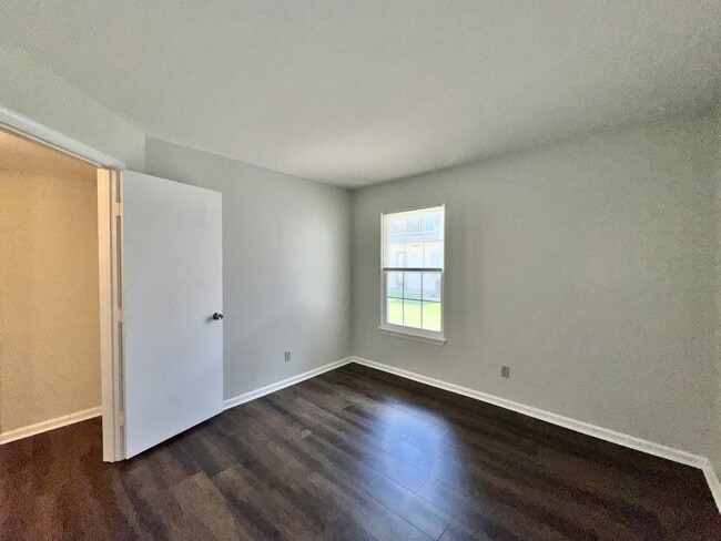 Building Photo - Updated & Ready 05-21-26! Pet Friendly Home w/Community Pool, Clubhouse, Tennis Courts & More!