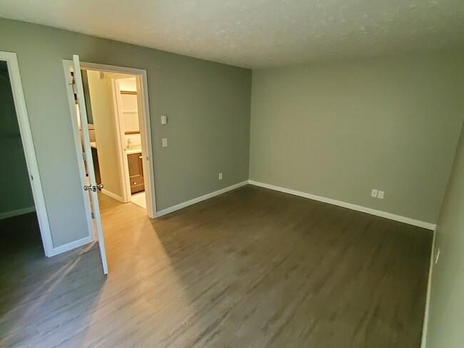 Building Photo - 204 Highland St