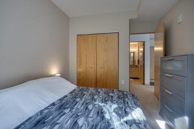 Building Photo - 309 W Washington Ave