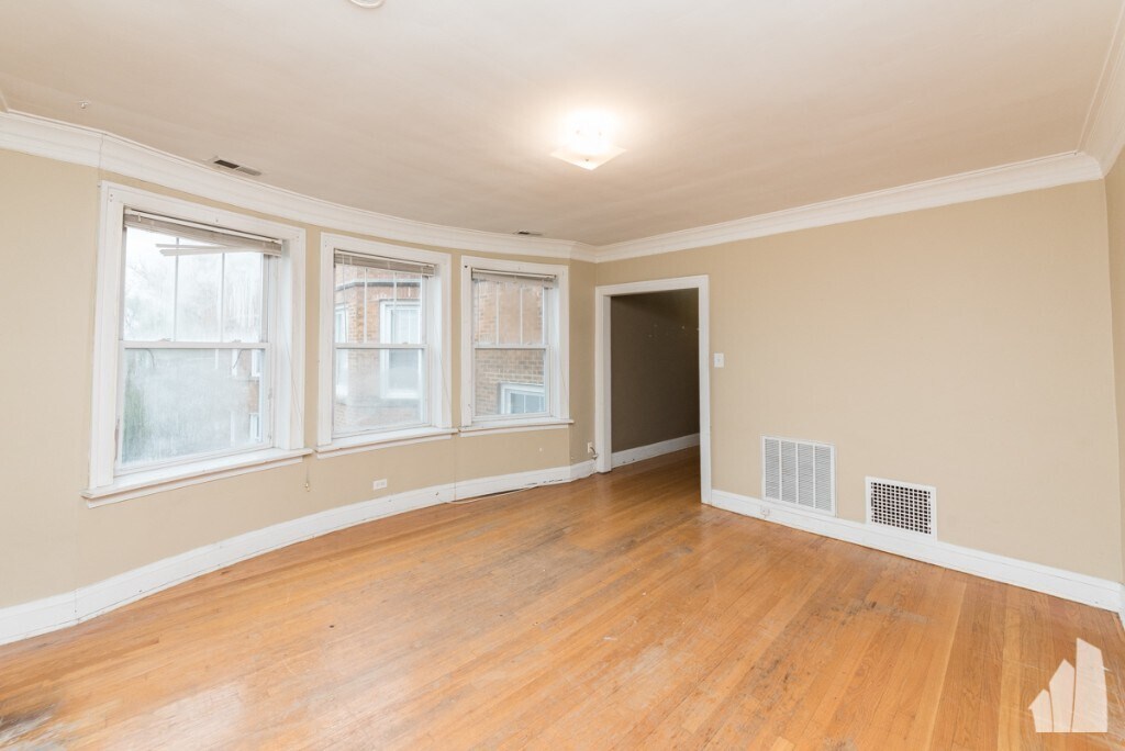 Building Photo - 4918 N Hermitage Ave