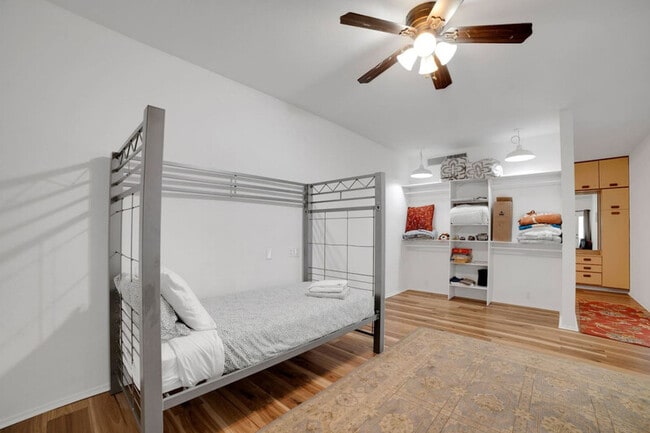 Building Photo - 1 Crystal Springs Ct