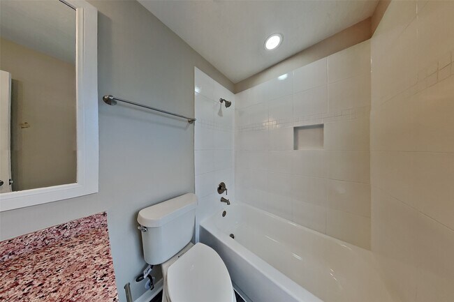 Building Photo - 4311 Duesenberg Ct