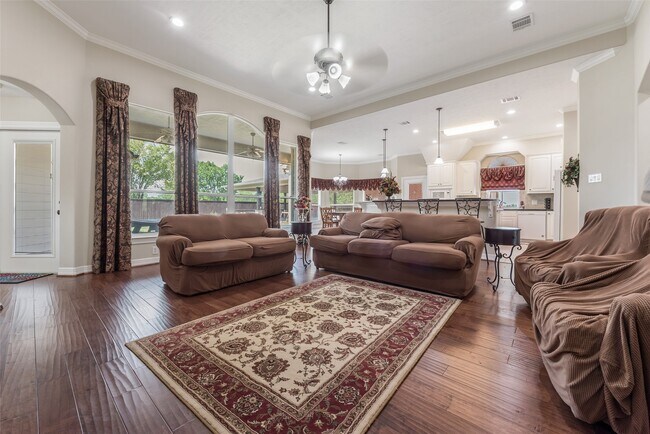 Building Photo - 30062 N Fulshear Dr