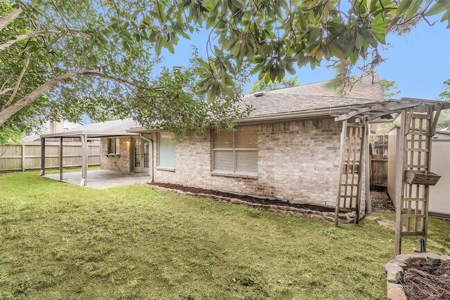 Building Photo - 9019 Driftstone Dr