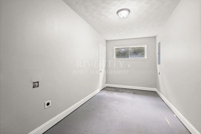 Building Photo - GORGEOUS HOME LOCATED IN RALEIGH NEAR CRAIGMONT DR!!! SECTION 8 WELCOMED!!!