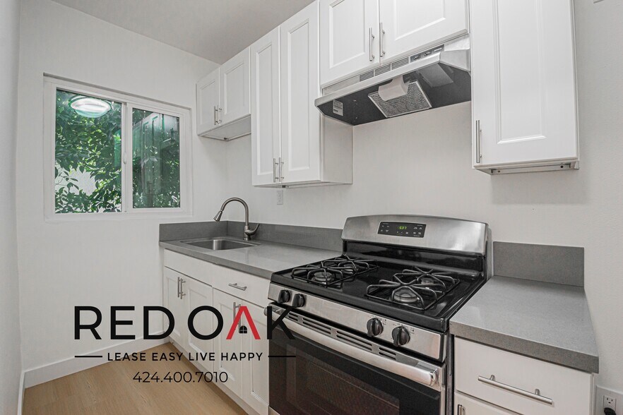 Building Photo - 719 Heliotrope Dr