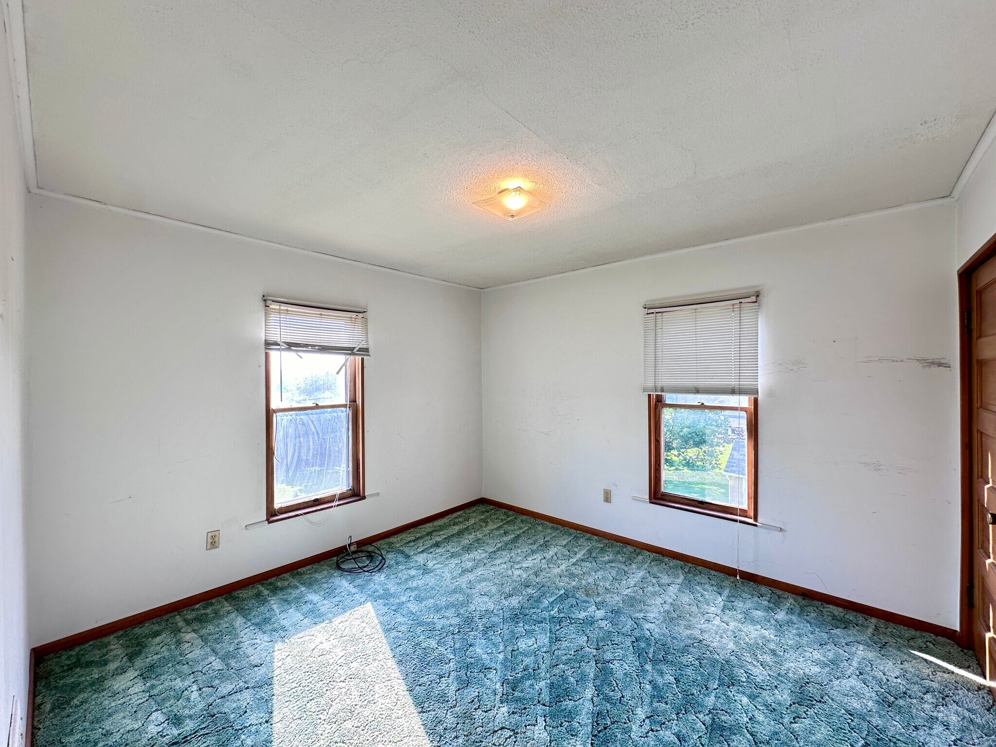 Building Photo - 1413 Laurel Pl