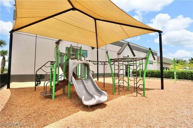 Building Photo - 18293 Ridgeline Dr