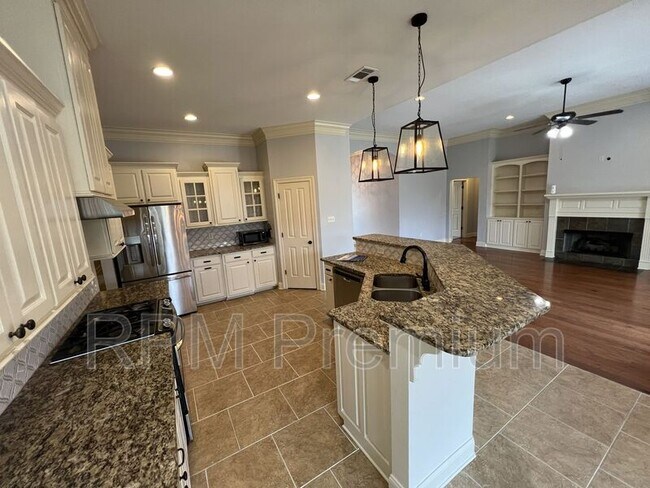Building Photo - 7335 Oak View Dr.
