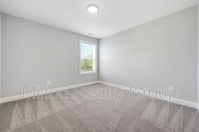 Building Photo - 47 Hemming Ct