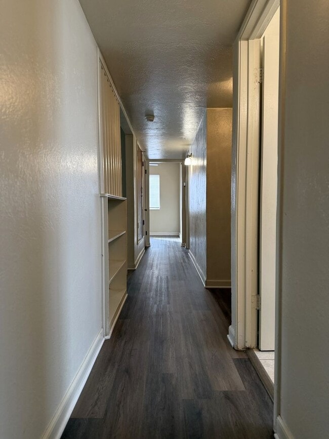 Building Photo - Available NOW! 4/2 With New Exterior Paint!!