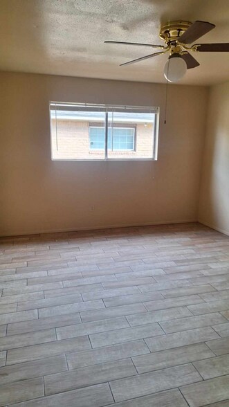 Building Photo - 1410 N Avenue R