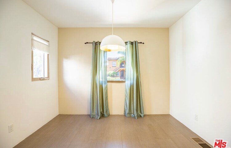 Kitchen - 8251 W 4th St