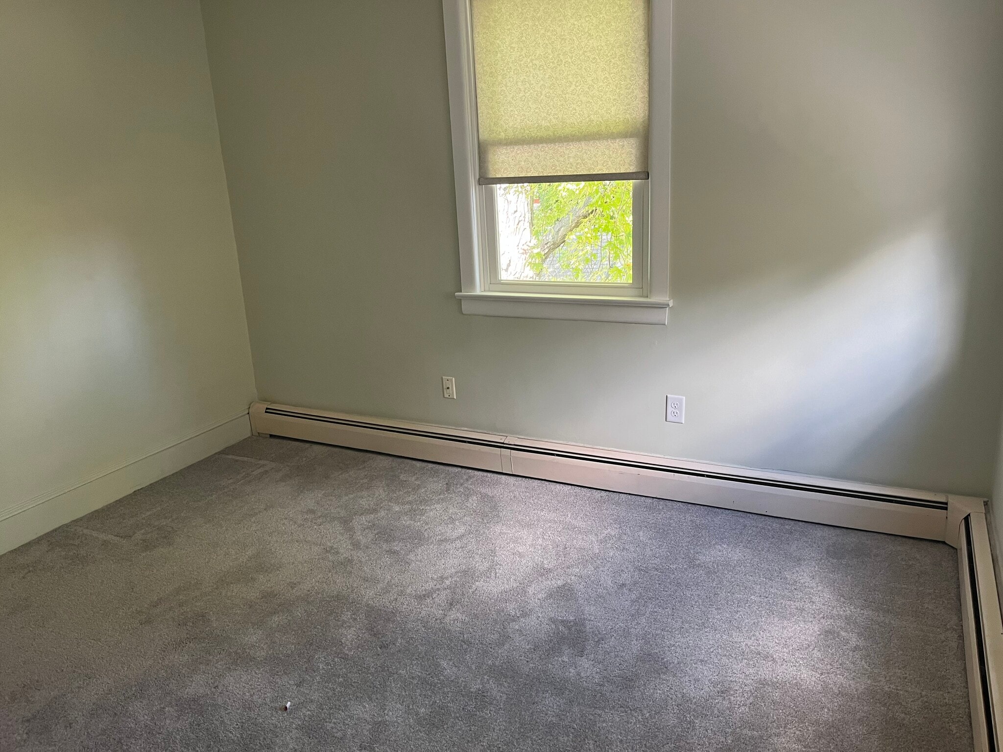 Building Photo - 136 N Green St