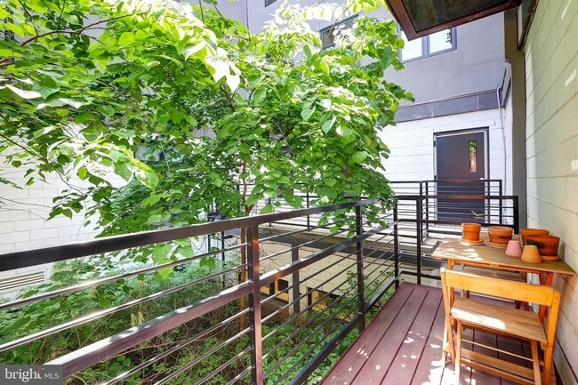 Building Photo - 1345 K St SE