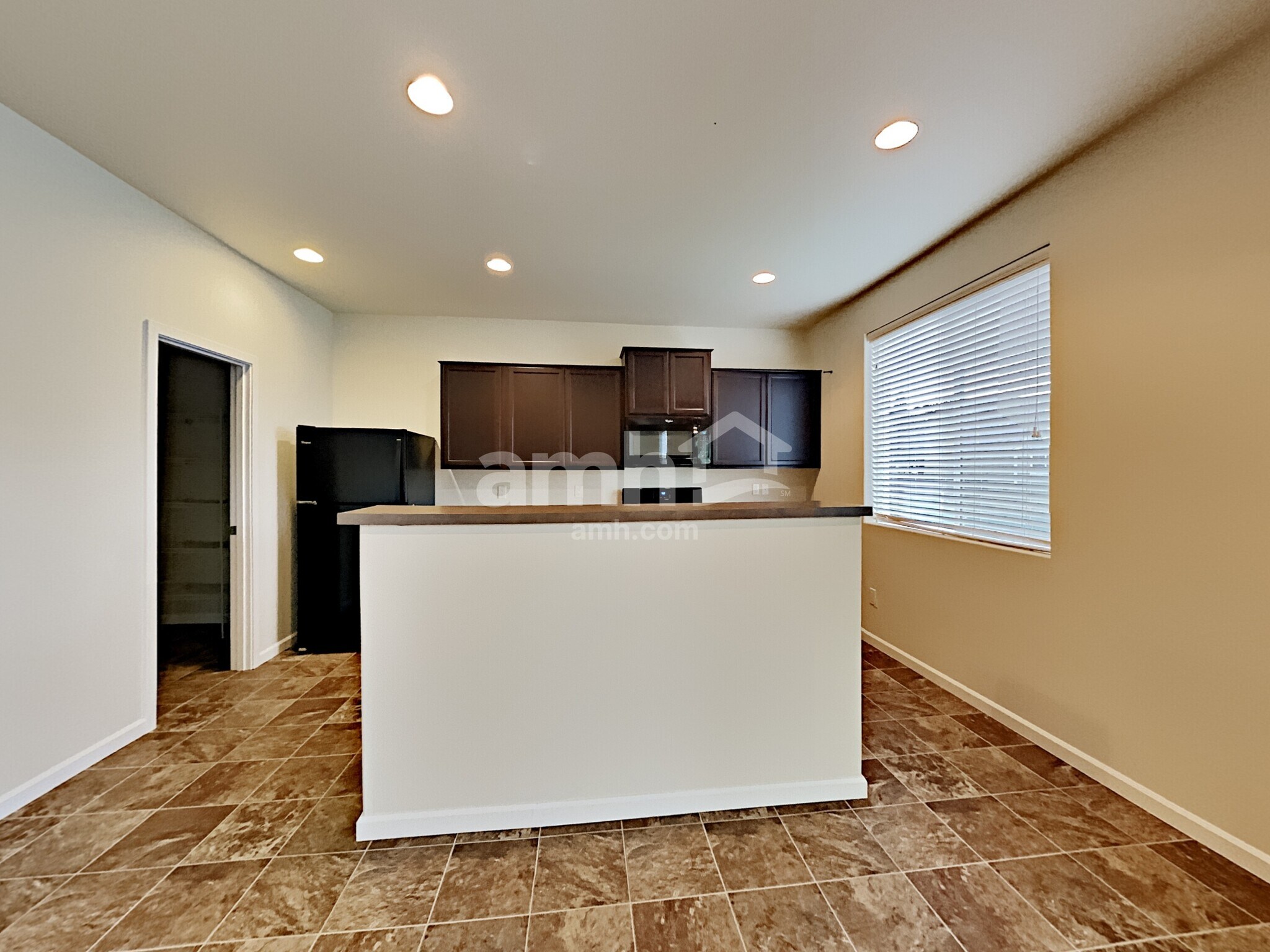 Building Photo - 370 Lolo Trail Ave